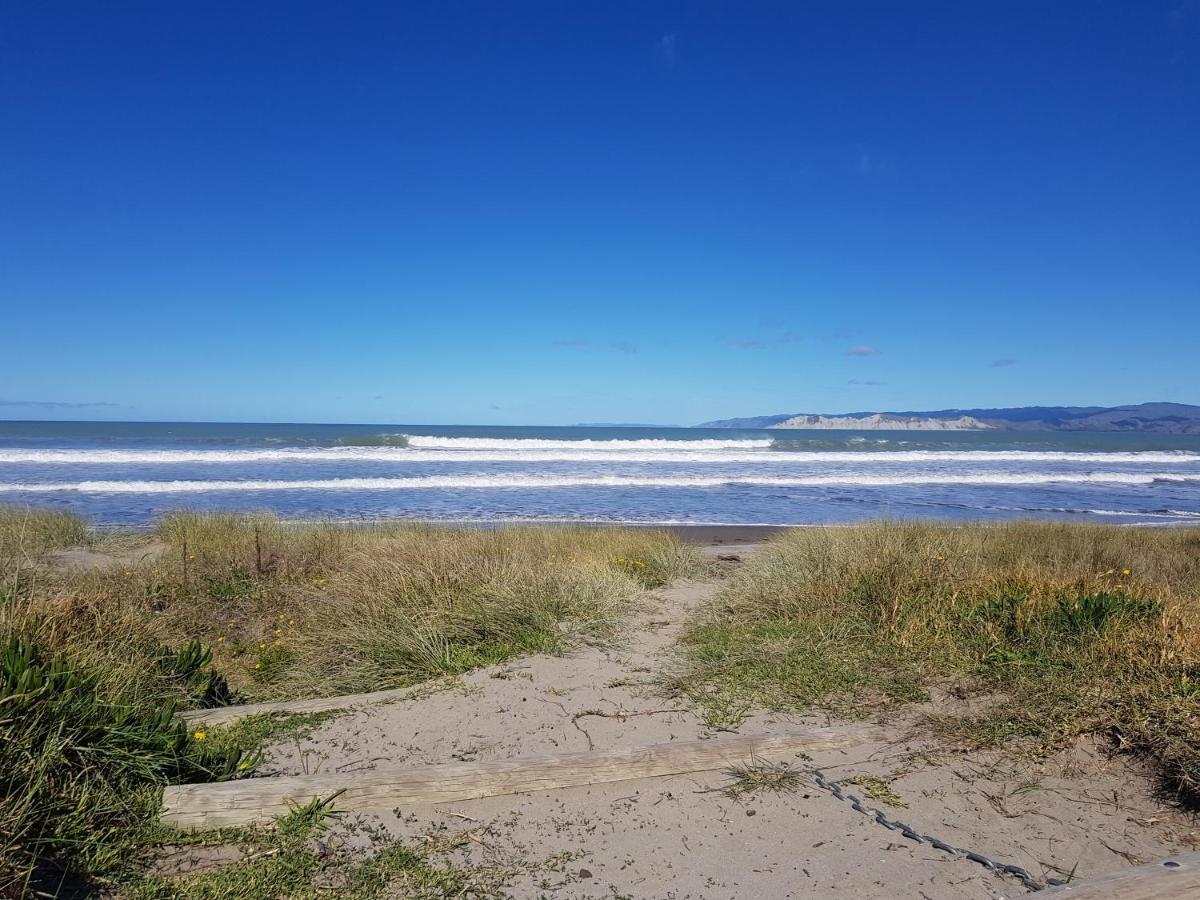 Whispering Sands Beachfront Motel Gisborne Exterior foto