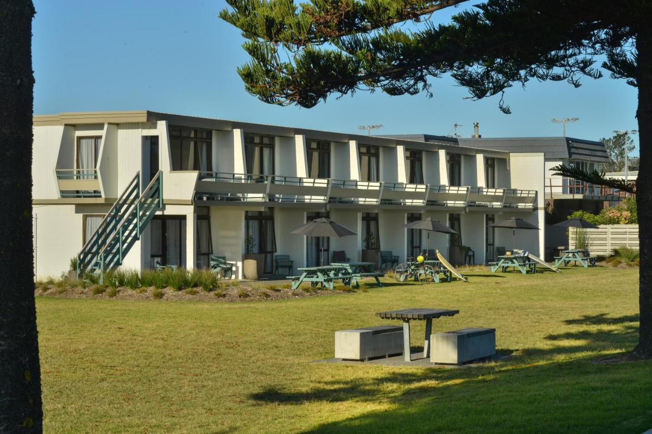 Whispering Sands Beachfront Motel Gisborne Exterior foto